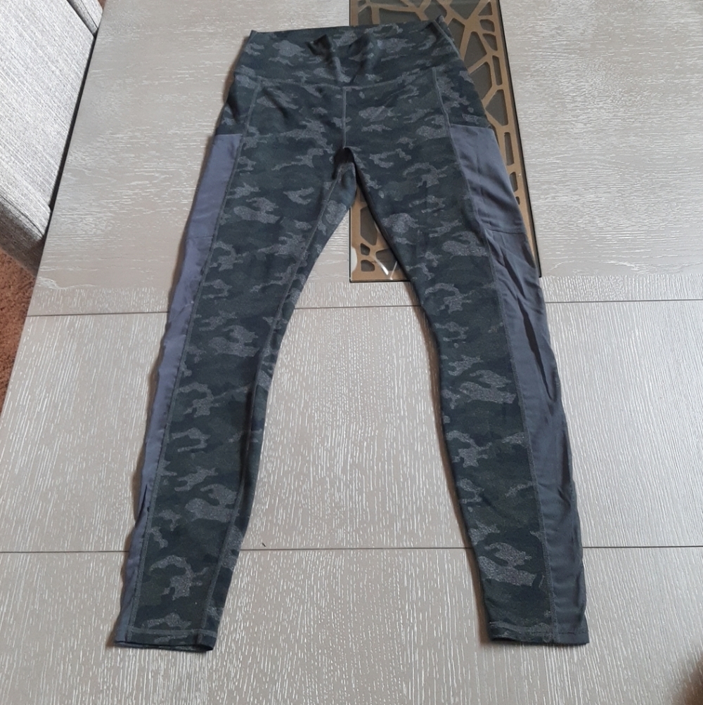 Fabletics PowerHold Gray Camo Mesh Panels Leggings
